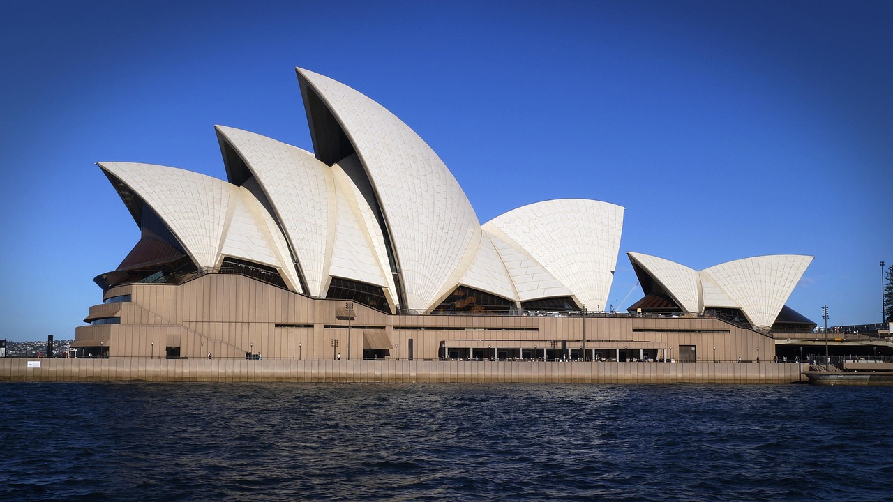 One Nation Surge: How Immigration and Living Costs are Reshaping Australian Politics