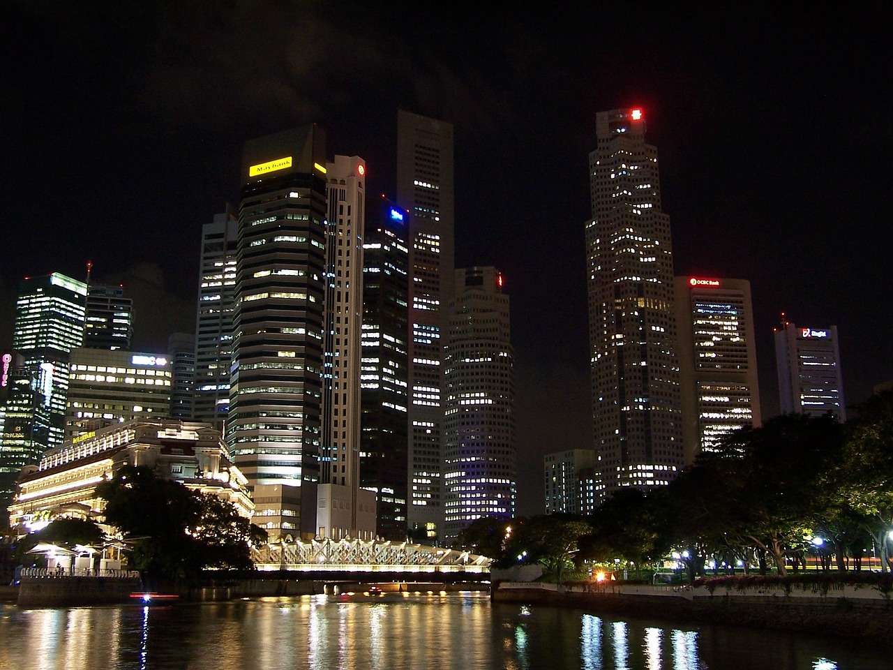 Singapore's Population Strategy: 70,000 New Citizens & PRs Annually to Combat Declining Birth Rates