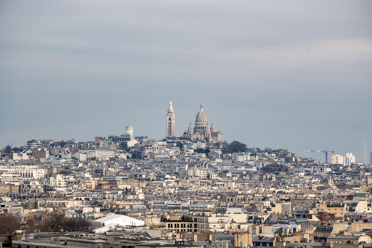 How Inflation is Affecting Remittances from France's Migrant Communities