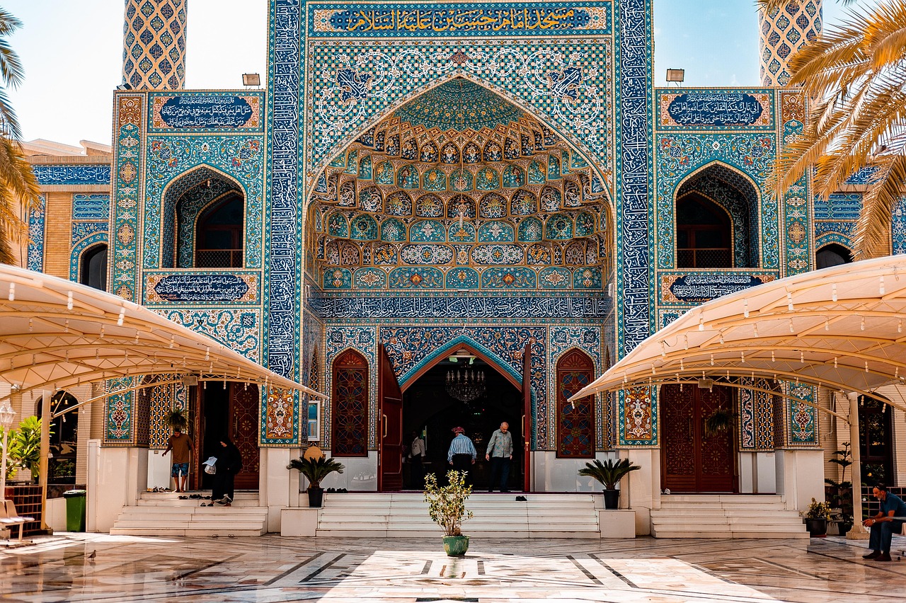 UAE's Sponsor-Free Job Opportunity Visa: A New Pathway for Skilled Professionals and Graduates