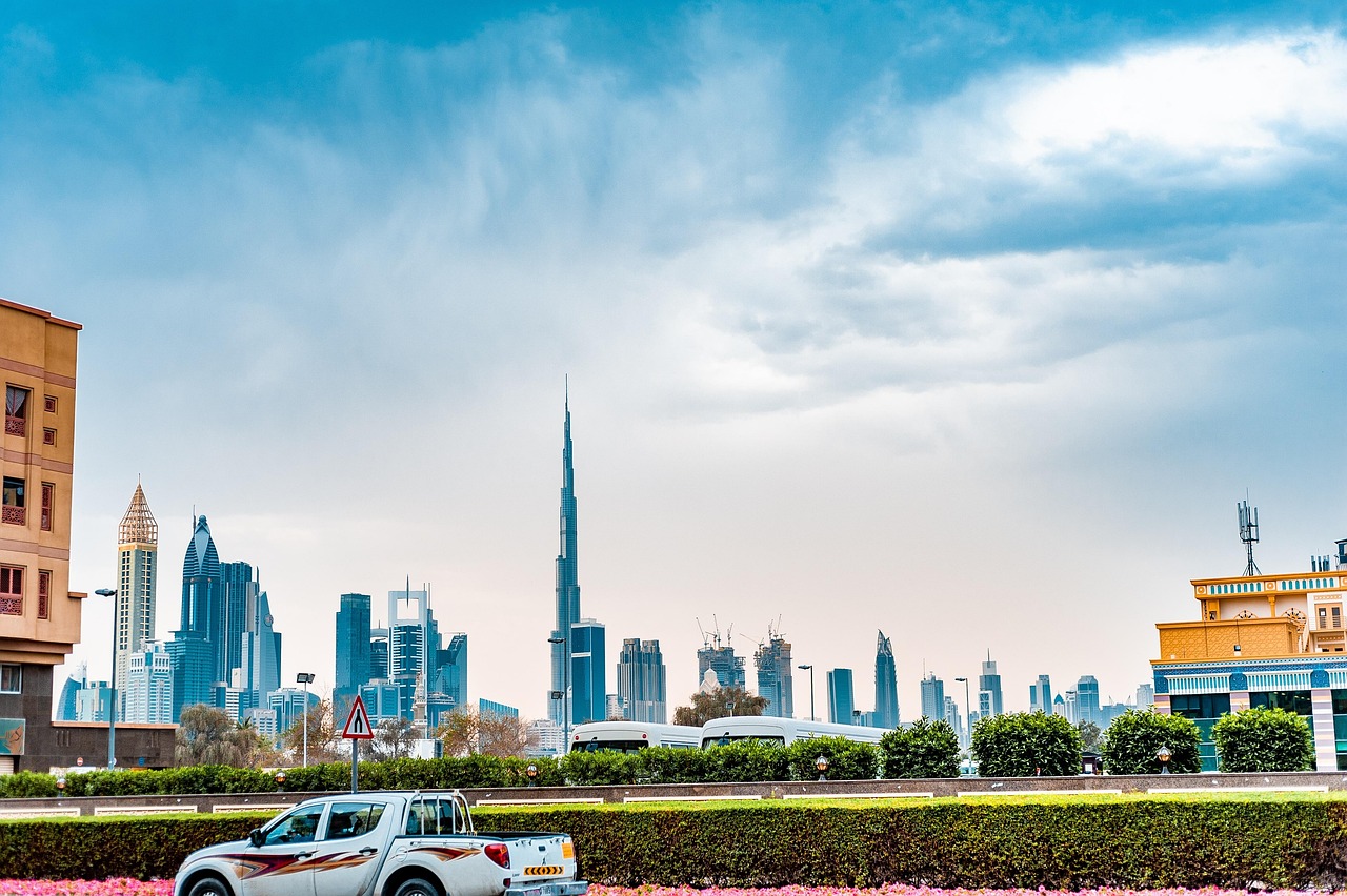 UAE: uae, dubai, city, arab, emirates, car wallpapers, metropolis, skyscraper, burj khalifa, panorama, view, car, from afar