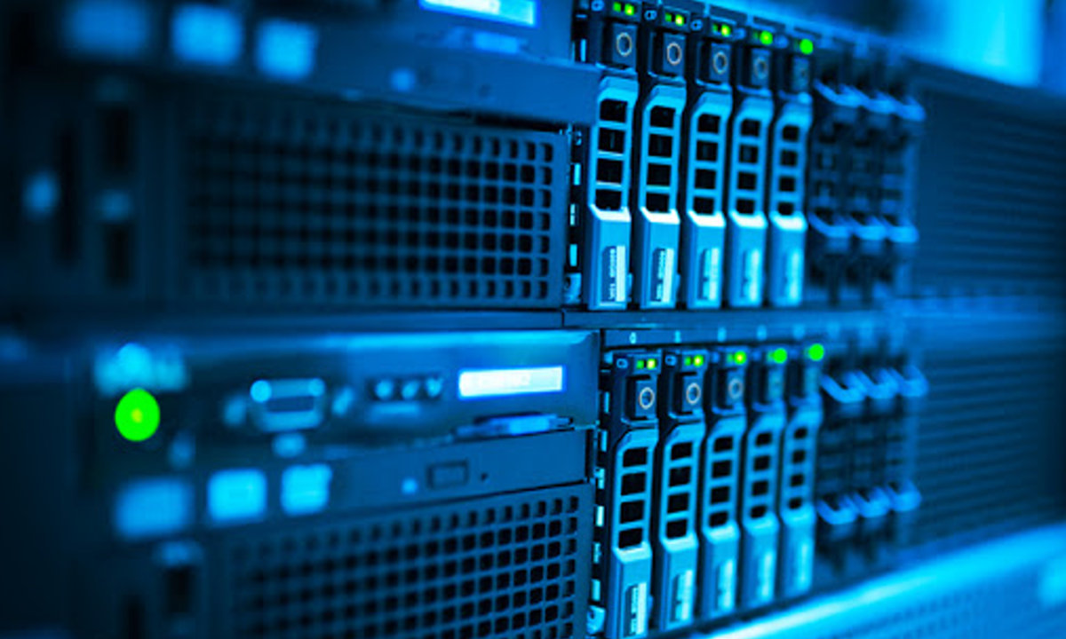 How To Choose Between .com vs .it Domain?