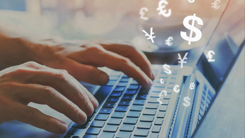 Main ways to transfer money abroad: advantages and disadvantages