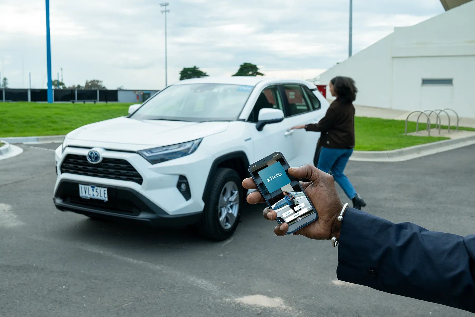 Sydney Car Rental vs. Car Share: What’s Better for City Living?