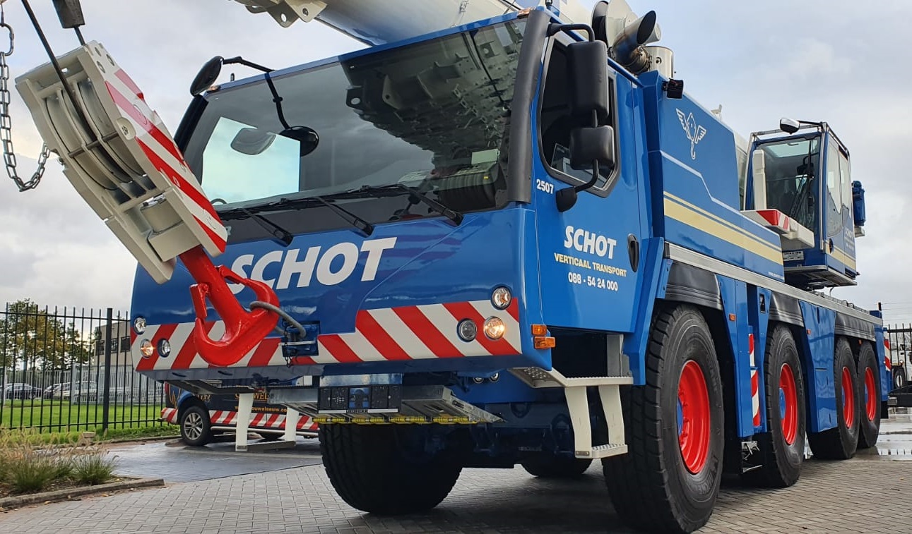 How to recognize a professional company offering crane painting and excavator painting services?