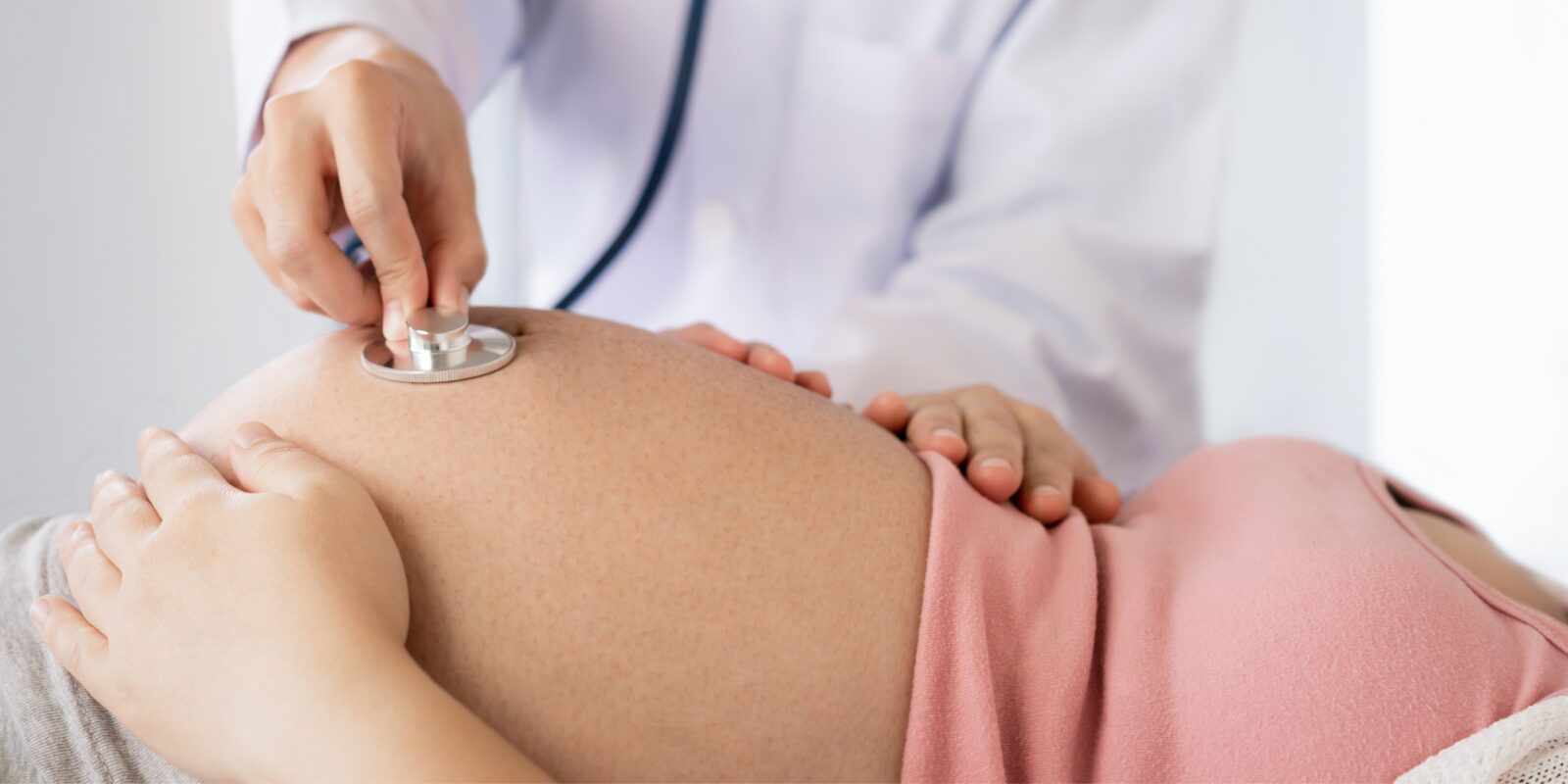 How An Obstetrician And Gynecologist Can Assist In Menopausal Management