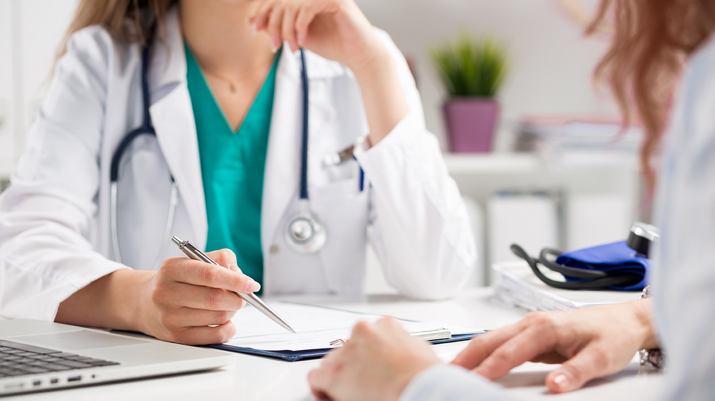 Choosing The Right Cosmetic Dentist: A Comprehensive Guide