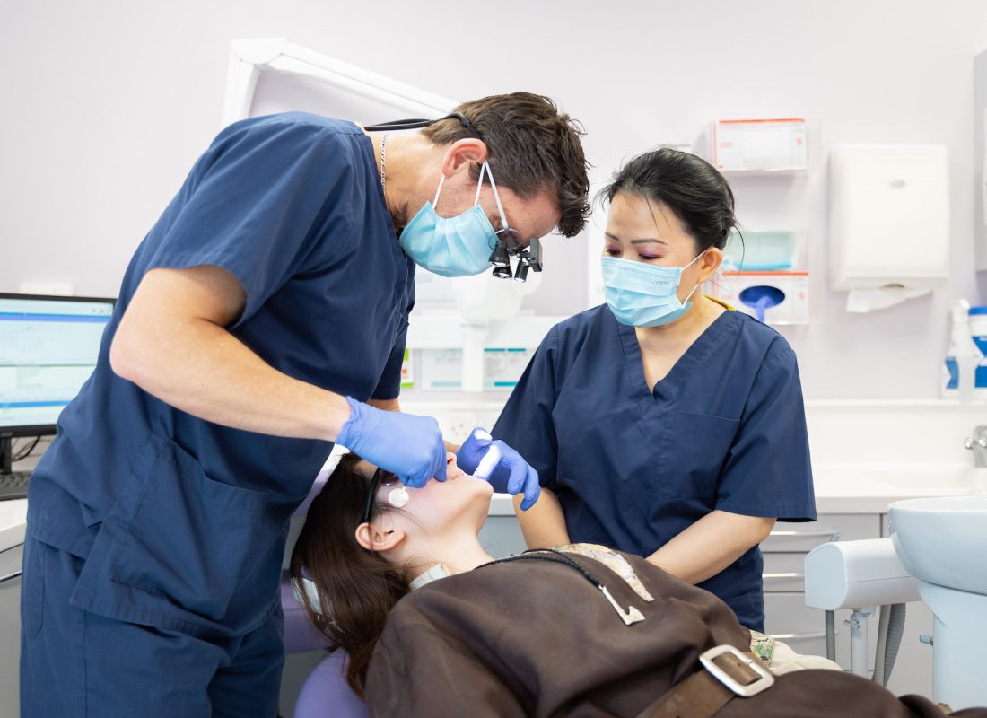 4 Signs That You Need To Visit The Dentist