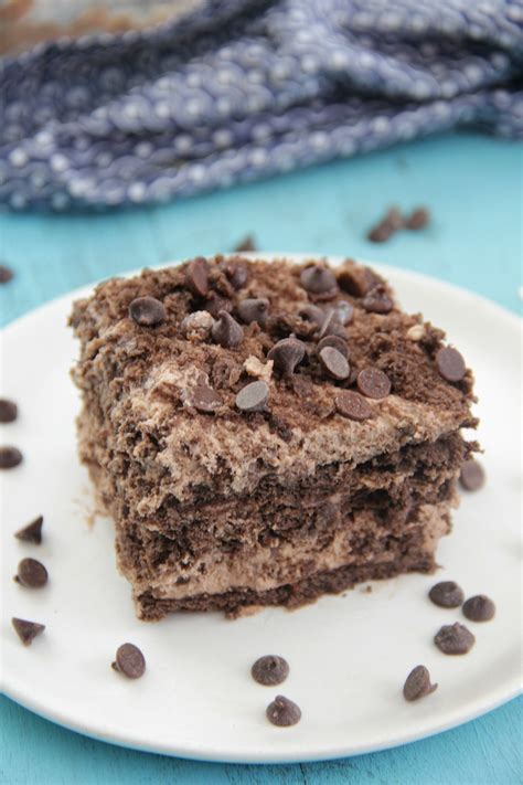 Drinks that Best Match Chocolate Cakes