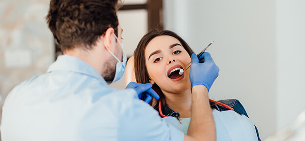 Transform Your Smile: The Benefits of Choosing A General and Cosmetic Dentist