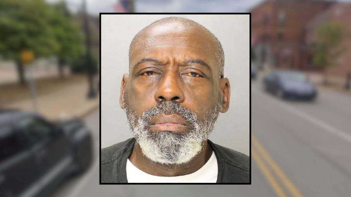 Body hidden in trash above pizza shop Body hidden in trash above pizza shop - abuse of corpse