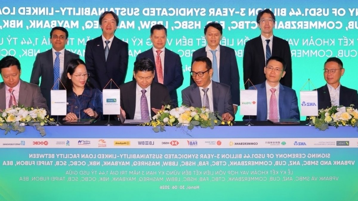VPBank secures $1.44bn green loan deal VPBank secures $1.44bn green loan deal - green loan