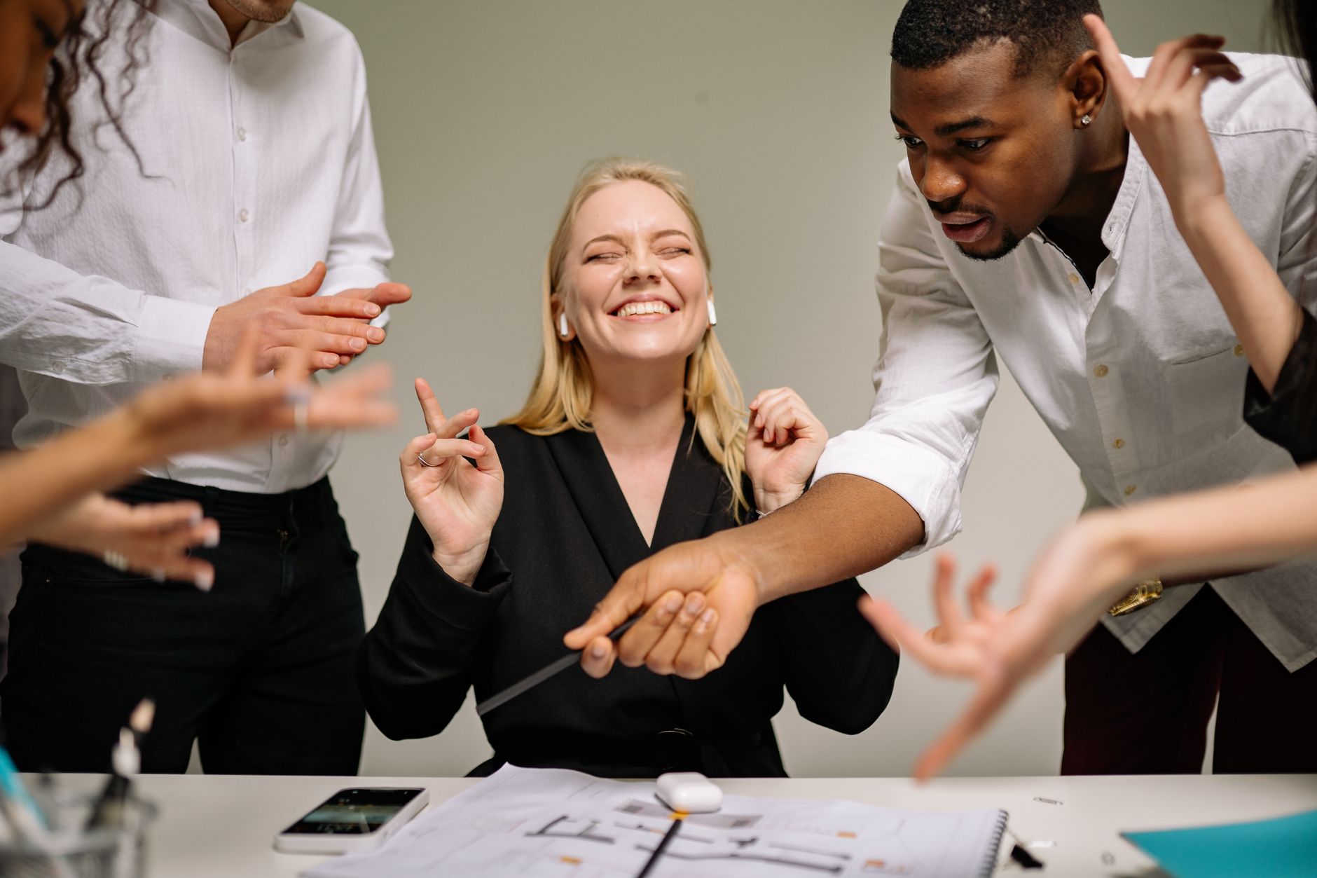 Strengthening Workplace Connections: The Benefits of Team Building Activities