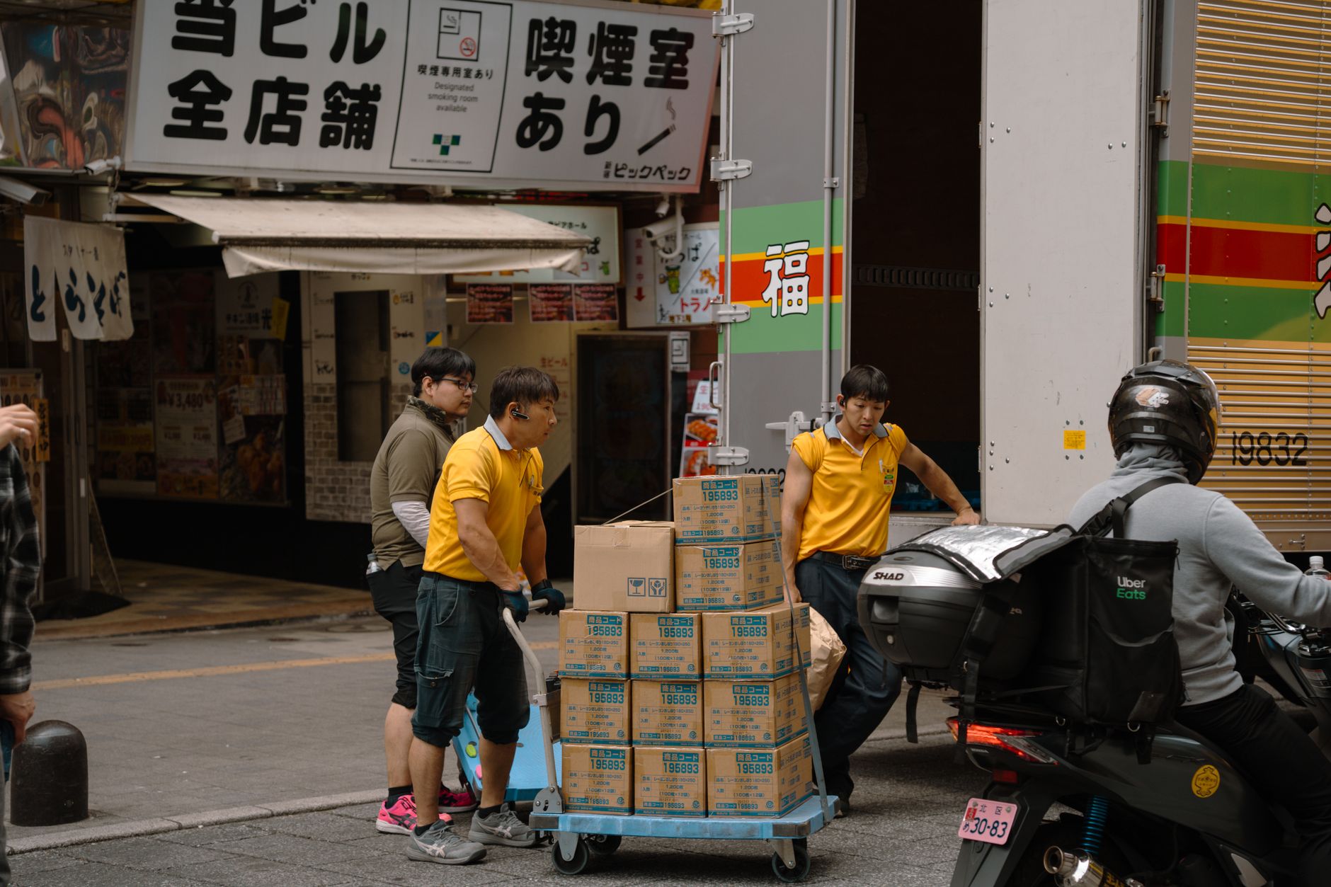 Why Alkaline Water Delivery Services Are Perfect for Busy Families