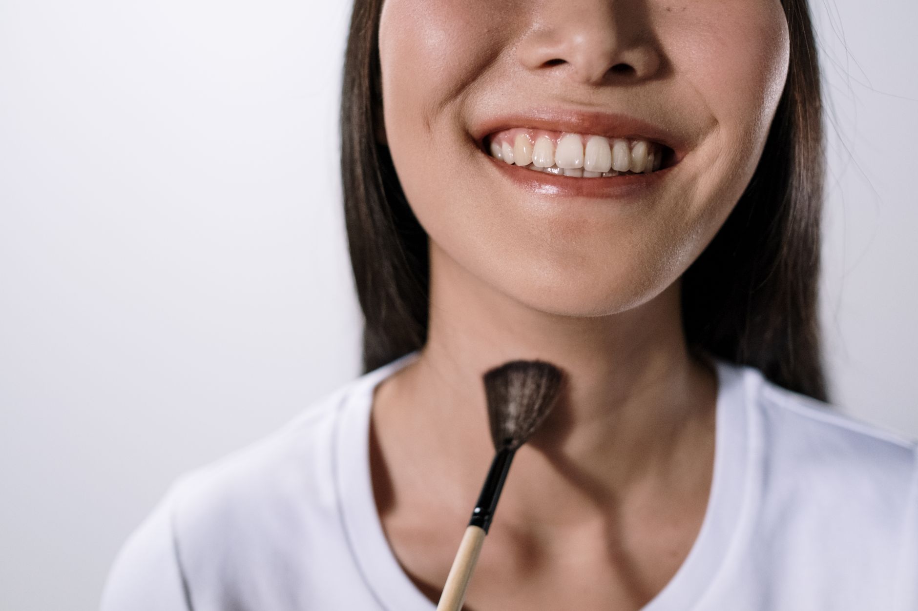 10 Ways to Whiten Teeth Naturally, Quickly, and Permanently, Try it!