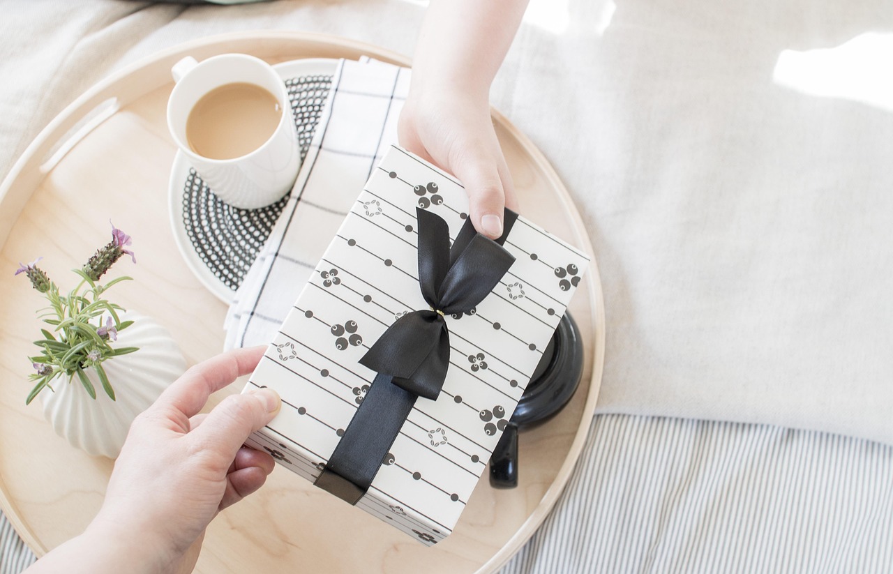Christmas Gifts You Can Give Your Employees On These Happy Holidays