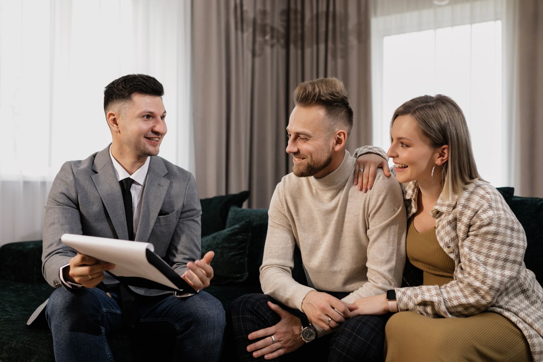 Understanding the Real Estate Market: Tips for Franchise Investors