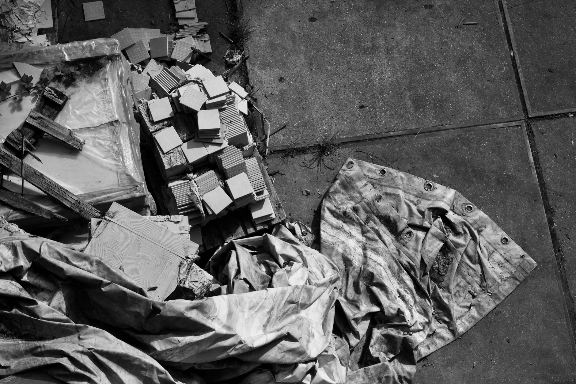 How Custom Tarps Become the Perfect Fit for Imperfect Spaces