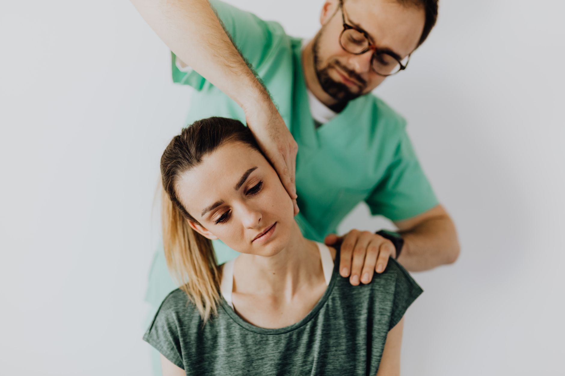 How a Chiropractor Can Help Relieve Chronic Headaches Naturally
