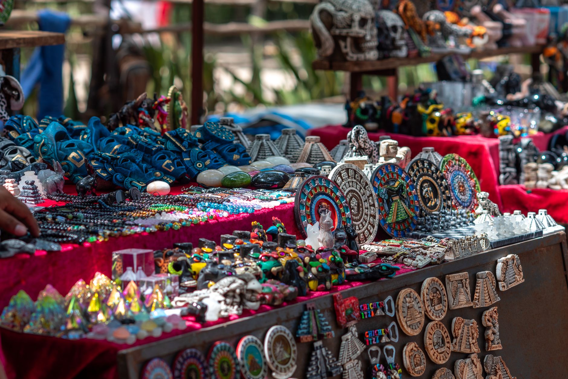 3 Best Exclusive Souvenirs for Your Company