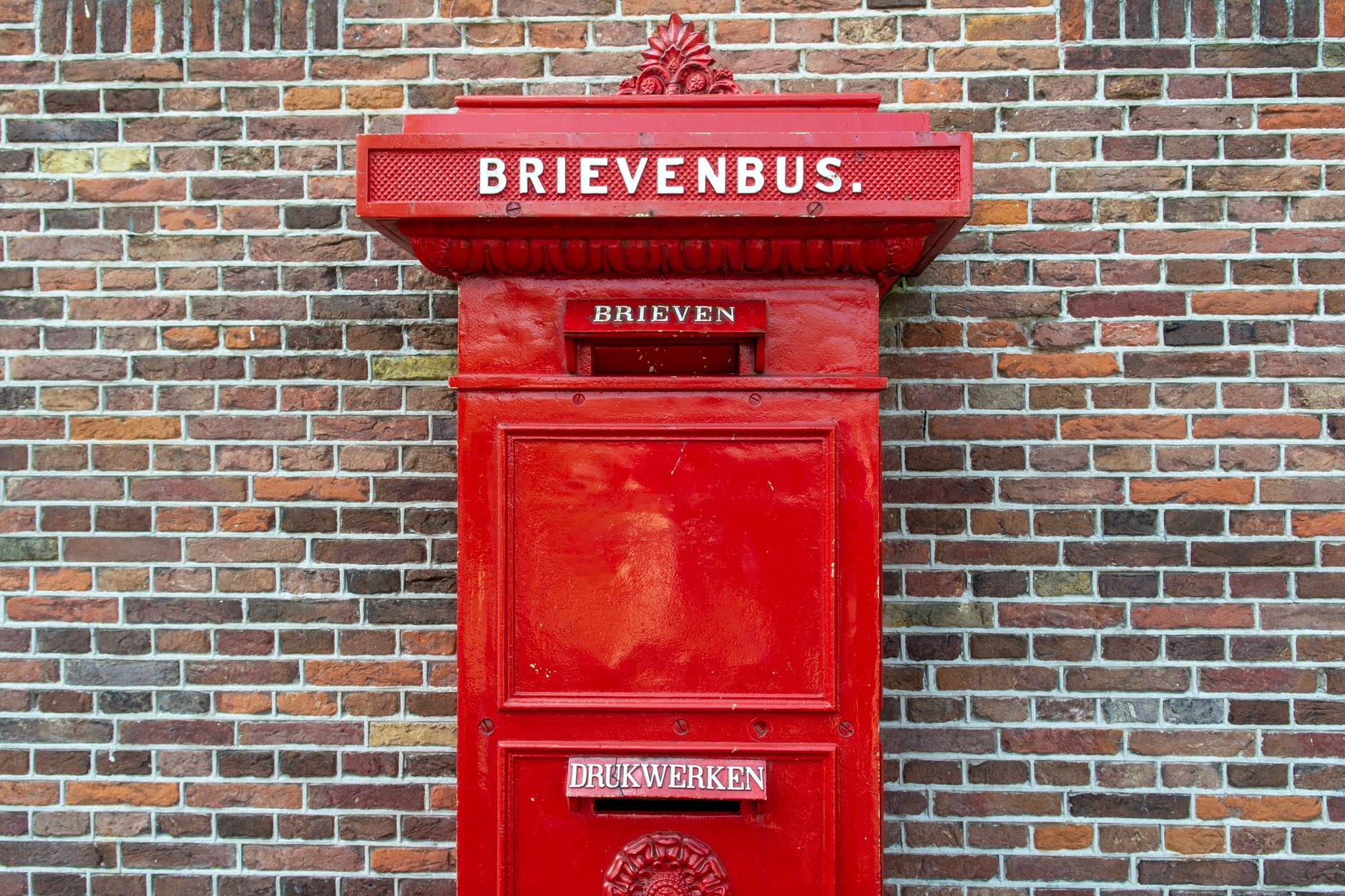 Vietnam studies Croatian postal service model