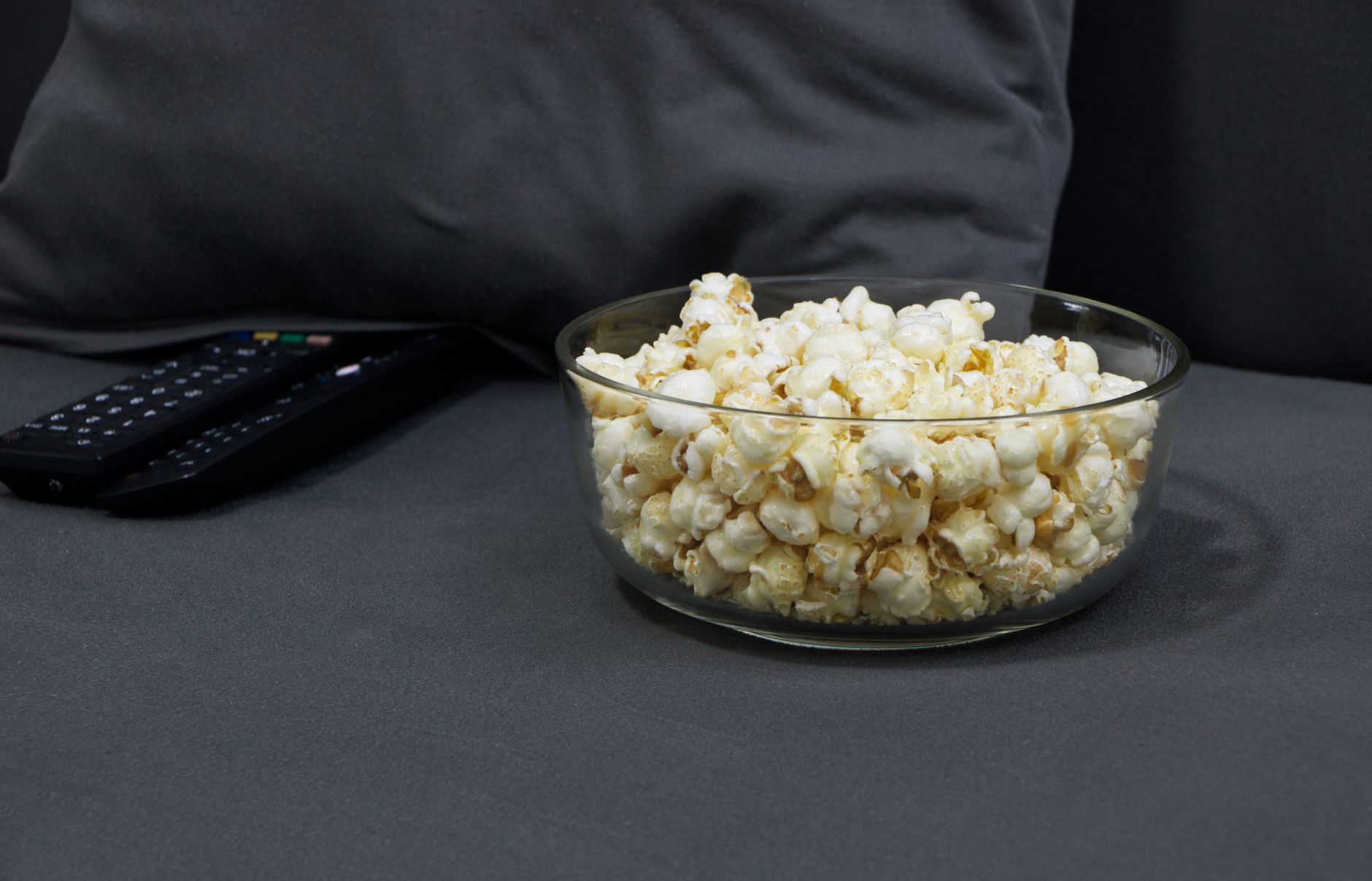 It’s Showtime! 5 Tips for Hosting a Movie Night Bachelorette Party