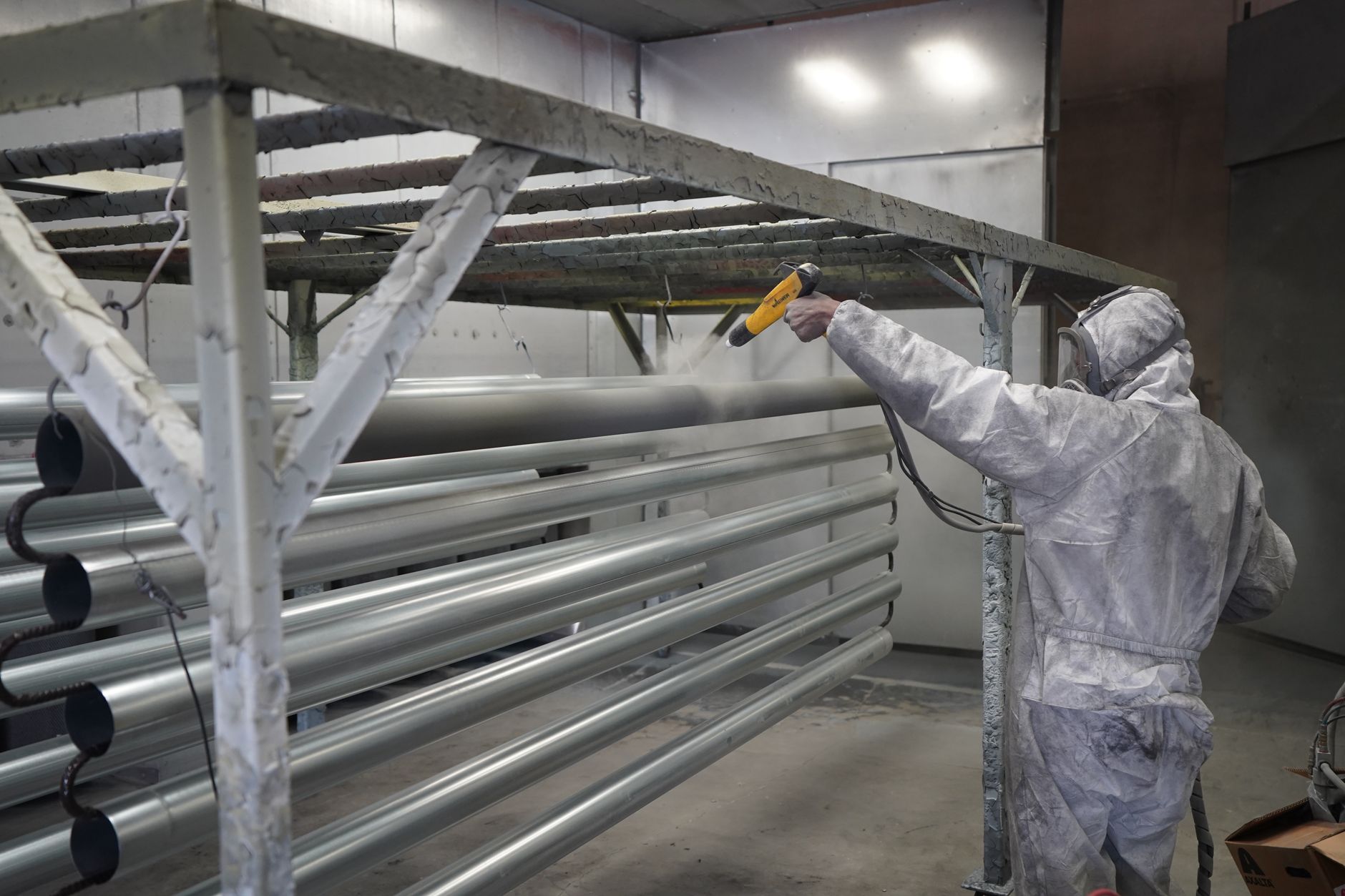 Can Powder Coating Machines Handle Custom Colors?