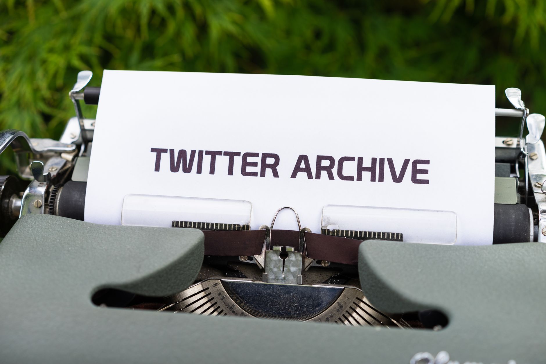 Why real-time social media archiving important for modern businesses
