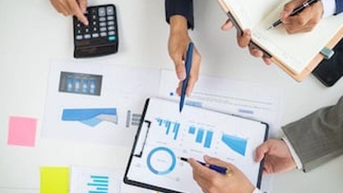 AI Marketing Strategies Resemble Human Tactics - ai marketing strategies