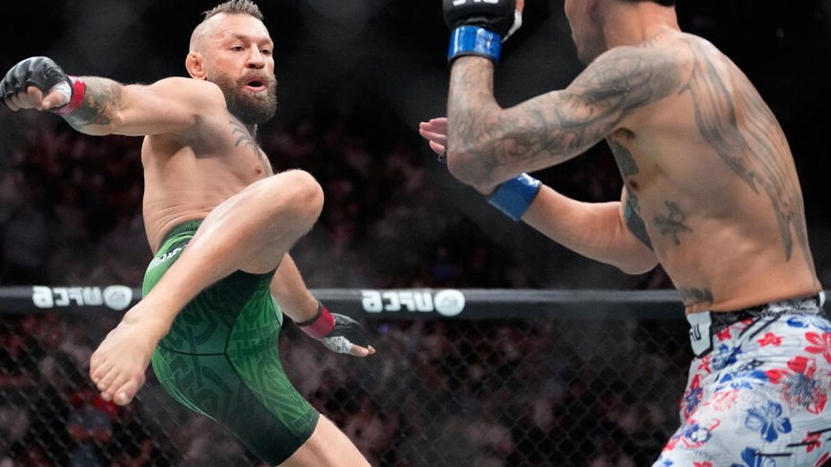 McGregor Falls to Holloway After Early Injury - mcgregor injury