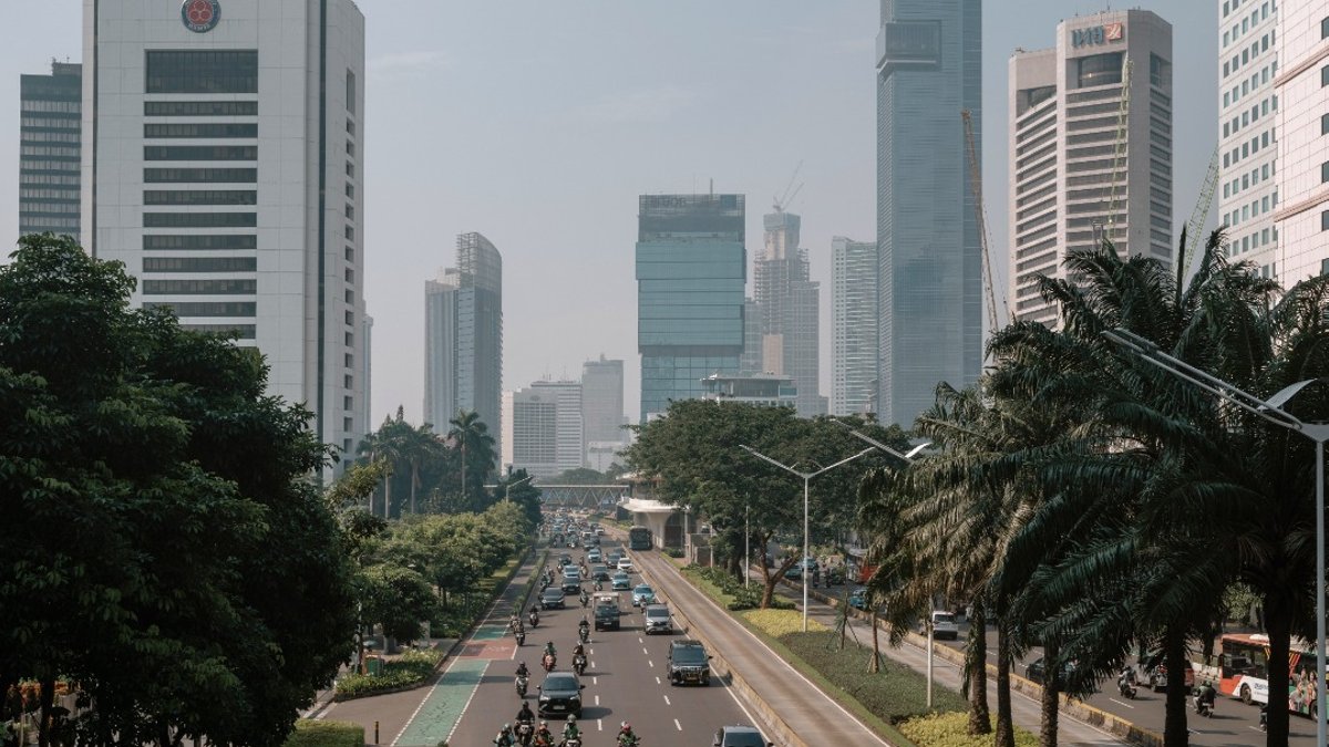 Indonesia's leading graft prosecutor resigns amid expanding probe - graft prosecutor resignation