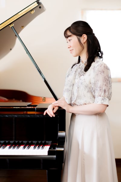 山本　麻衣
