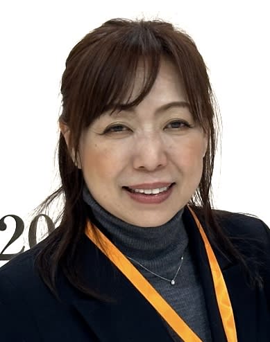 日守菜穂子