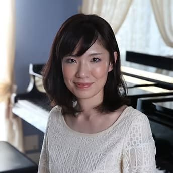 山下 まや