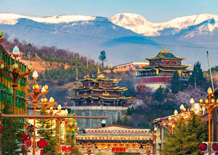 DUKEZONG OLD TOWN