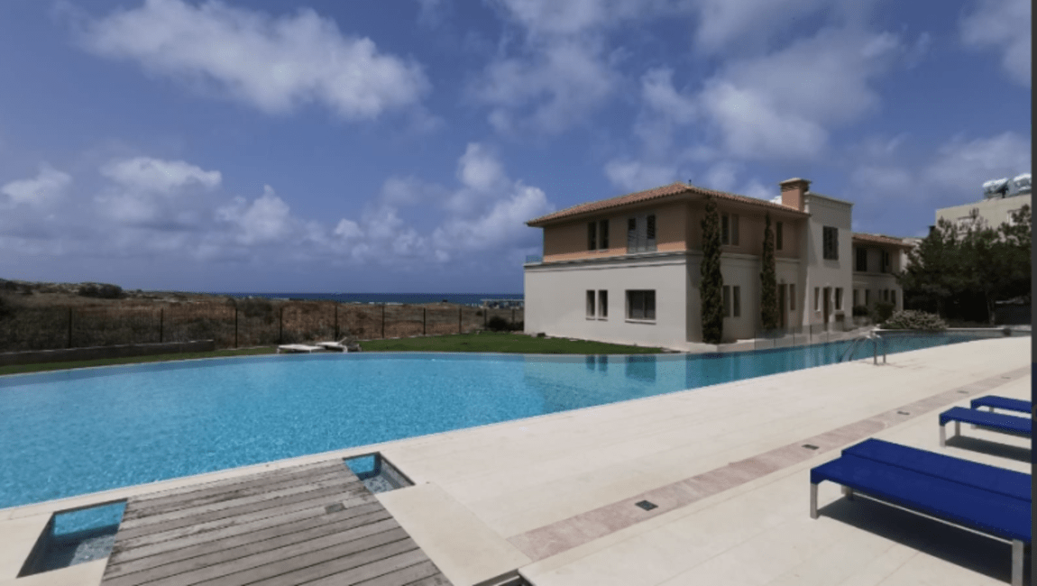 Beautiful Apartment near light house beach