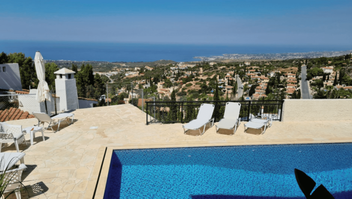 Дом на продажу в деревне Тала Камарес с захватывающим видом на море