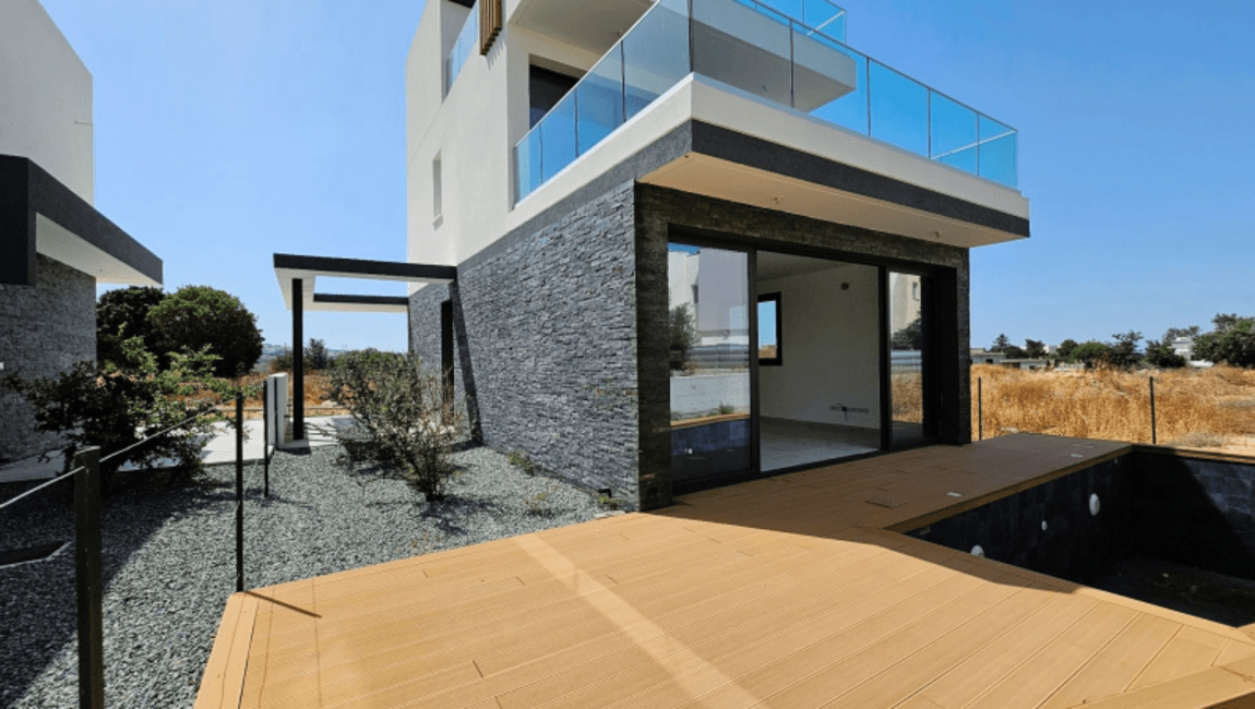 New Modern Villa for sale in Anavargos
