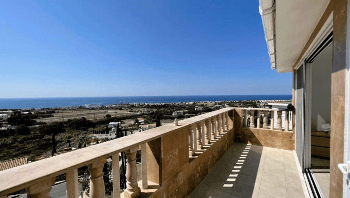 Потрясающая вилла в Хлораке с беспрепятственным видом на море