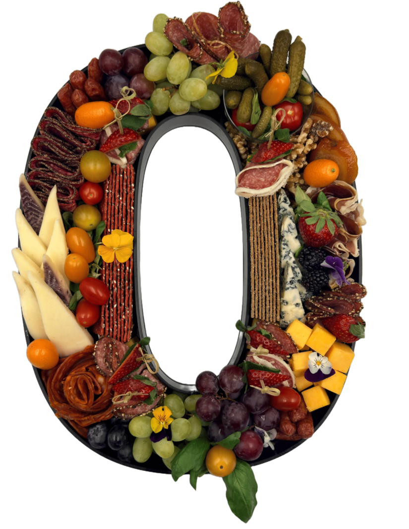 Platou cifra 0 - Pret platou 159 lei. Pretul nu include garantia sau suportul platoului.Fotografia este doar cu titlu de prezentare.Platoul include produse de charcuterie, dar aspectul final poate varia in functie de disponibilitatea ingredientelor si de creativitatea bucatarului din ziua respectiva (cantitati, aranjament sau tipuri similare de produse). 