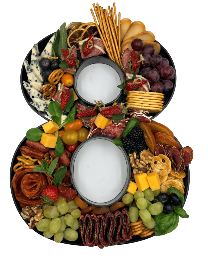 Platou cifra 8 - Pret platou 149 lei. Pretul nu include garantia sau suportul platoului.Fotografia este doar cu titlu de prezentare.Platoul include produse de charcuterie, dar aspectul final poate varia in functie de disponibilitatea ingredientelor si de creativitatea bucatarului din ziua respectiva (cantitati, aranjament sau tipuri similare de produse). 