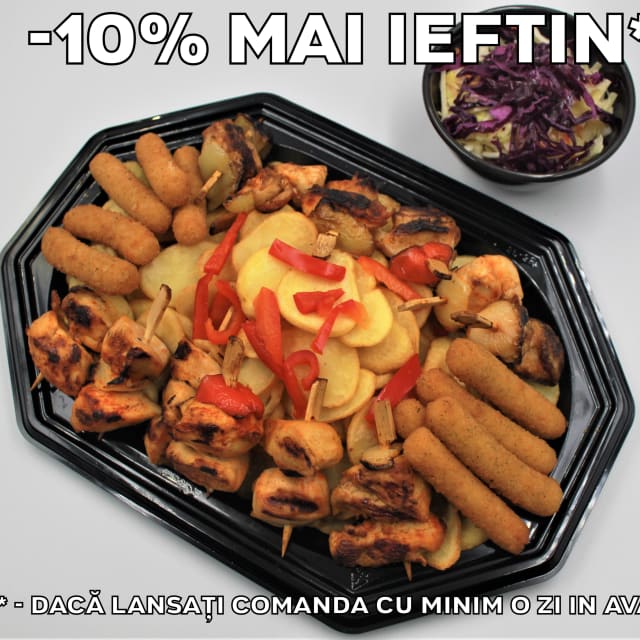 Platou rapid 4 frigarui pui - contine frigarui de pui, mozzarella sticks, cartofi wedges, salata de varza alba cu varza rosie - recomandare de consum 3 persoane - 123 lei. Pretul afisat este cel cu reducerea de 10% aplicata.