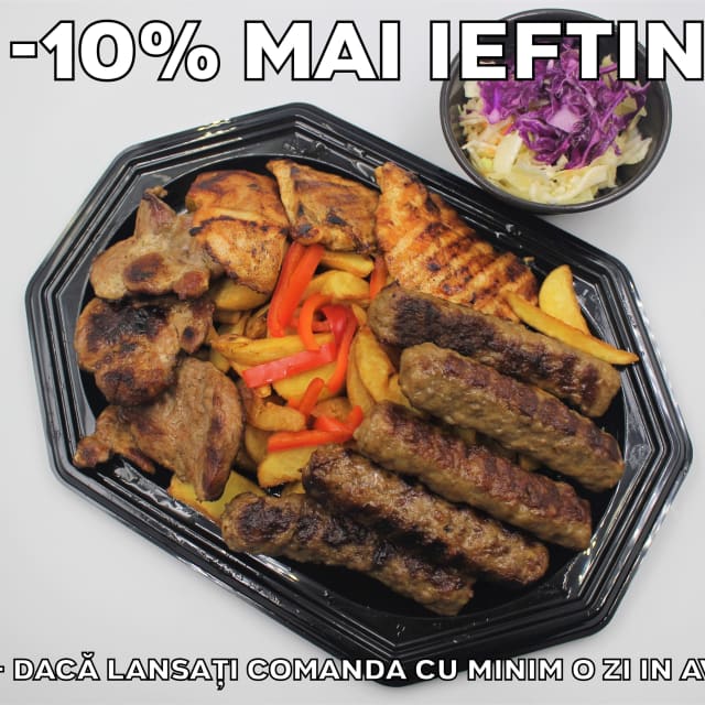 Platou rapid 1 mixt – contine mici vita-porc, ceafa la gratar, piept de pui la gratar, cartofi wedges, salata de varza alba cu varza rosie - recomandare de consum 3 persoane - 113 lei. Pretul afisat este cel cu reducerea de 10% aplicata.