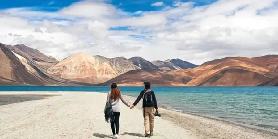 Ladakh Honeymoon Tour Package