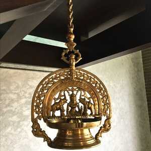 gaja hanging r