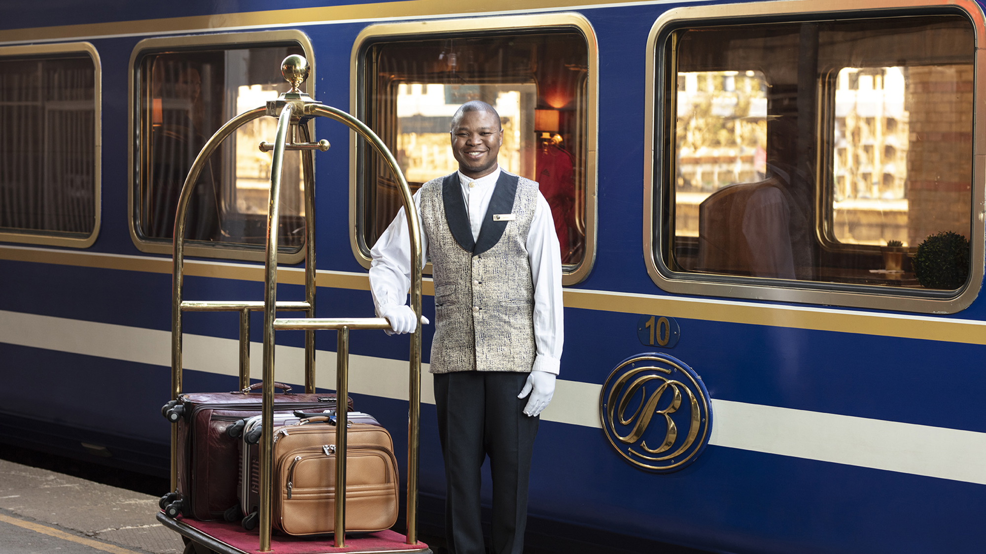 The Blue Train_Butler with luggage