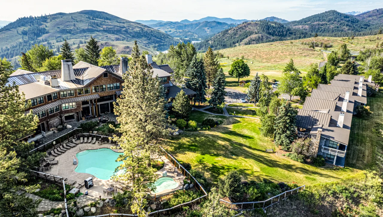 Sun Mountain Lodge