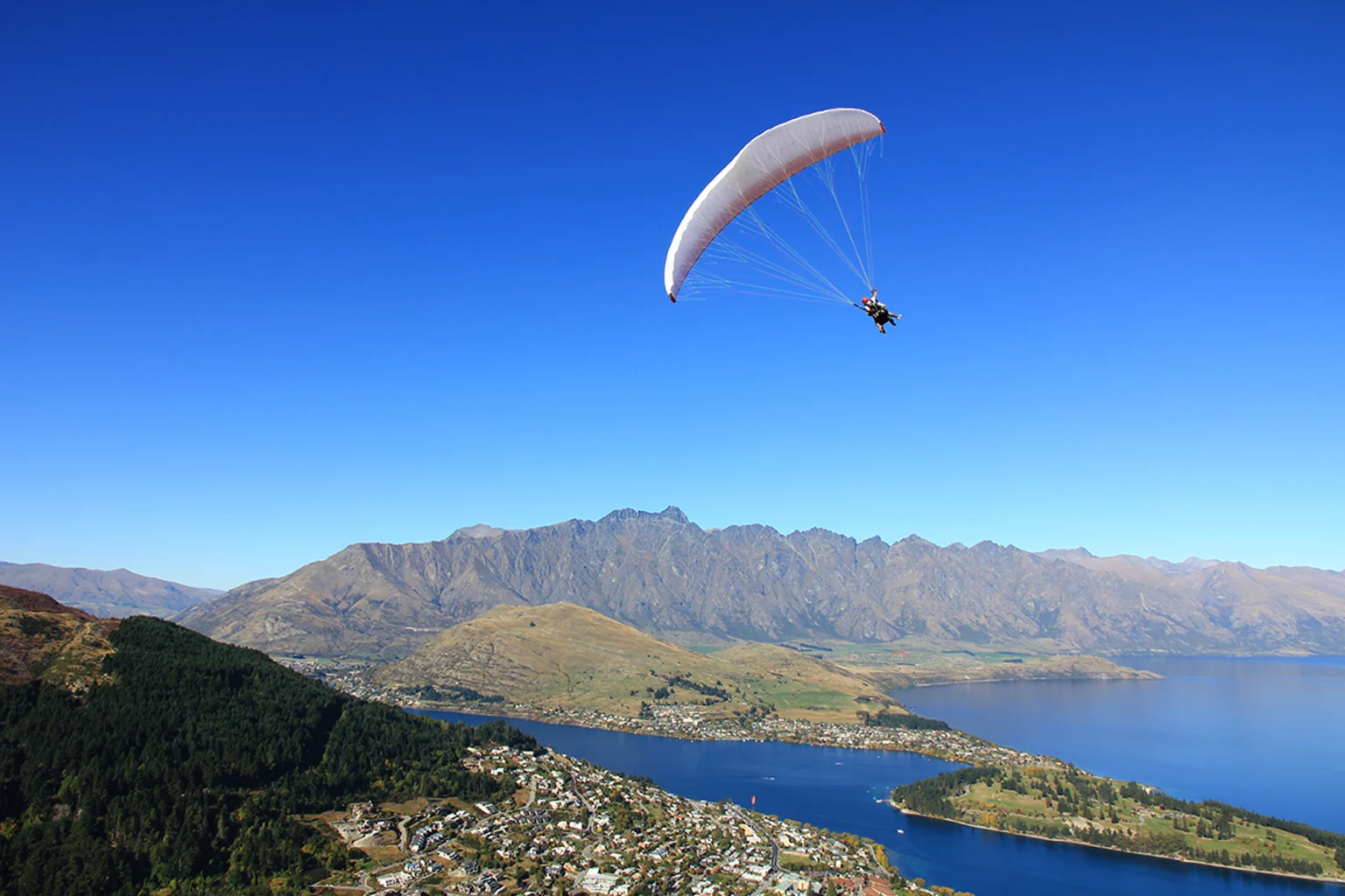 Queenstown & Fiordlands holidays