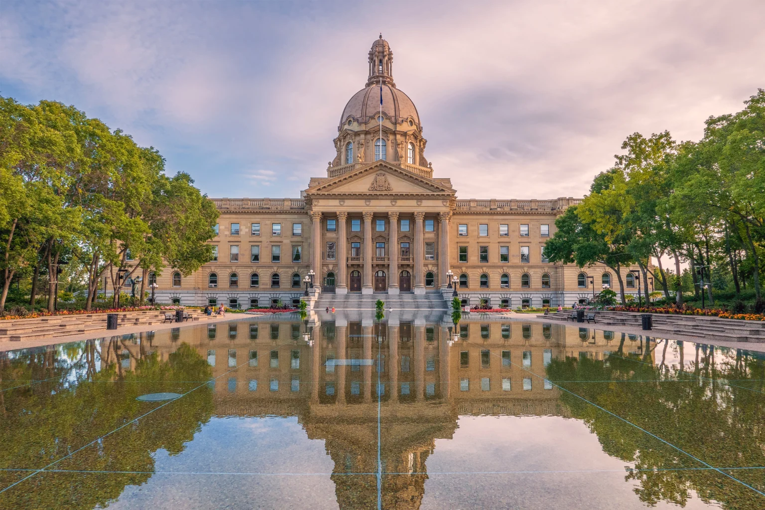 Calgary & Edmonton holidays
