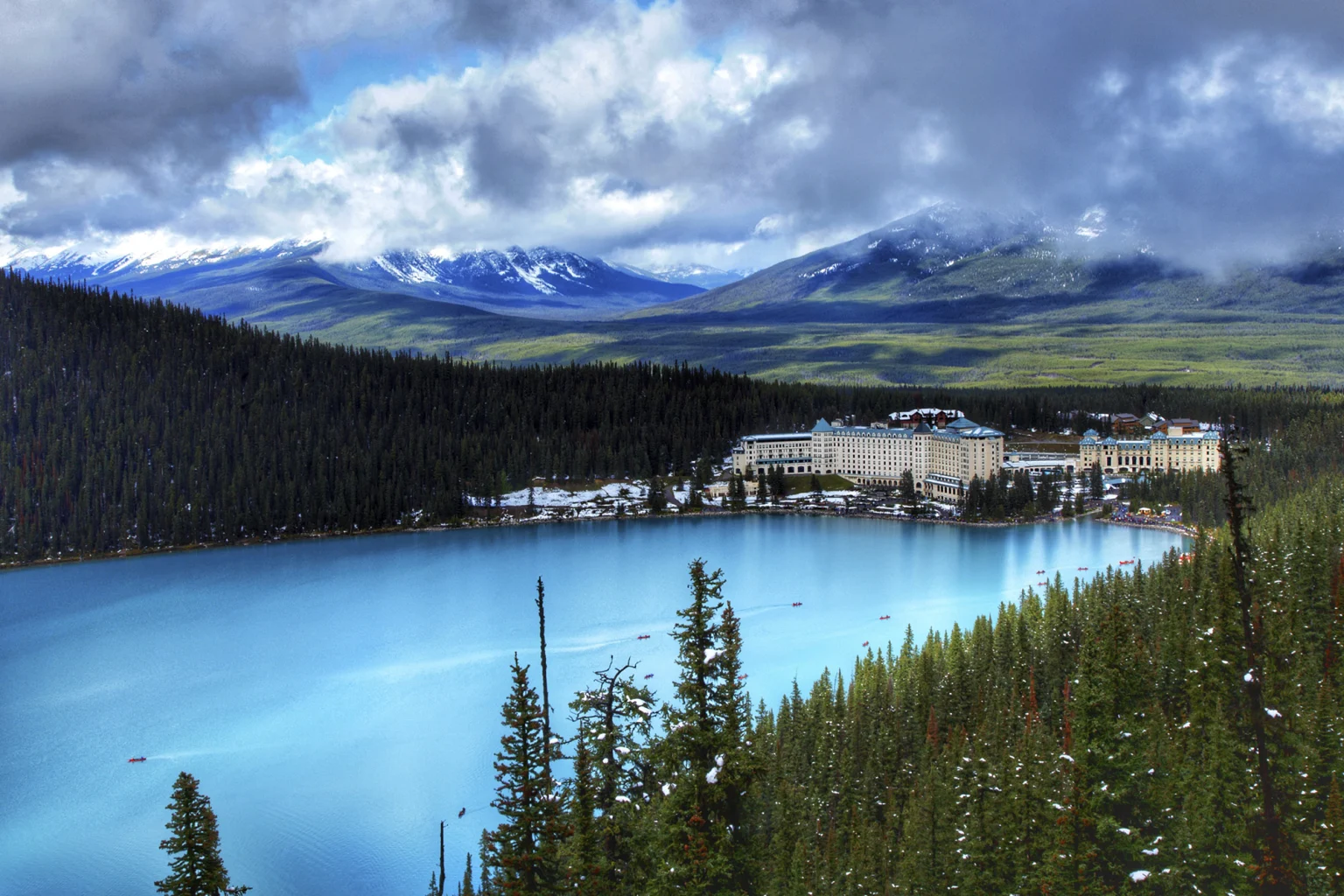 Lake Louise holidays